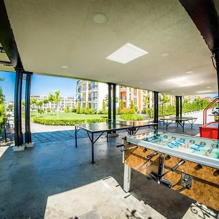 Premier Beach- Bastetbs Apartament